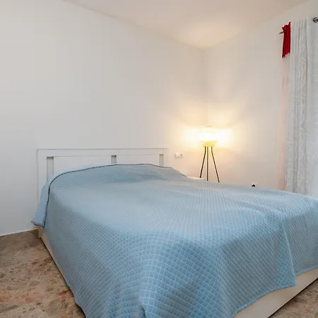 Apartment Jazmines - Spacious Four Bedroom In San