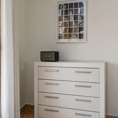 Apartment Jazmines - Spacious Four Bedroom In San Marbella