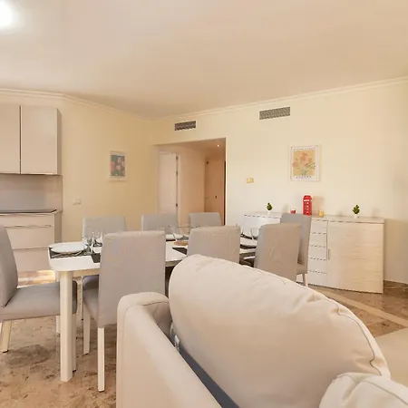 Jazmines - Spacious Four Bedroom In San Apartment